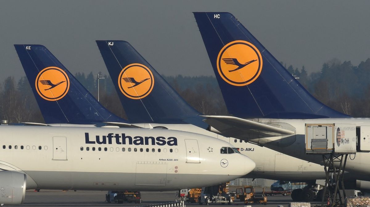 „Letadla duchů“ nad Evropou: Aerolinky vypravují téměř prázdné lety
